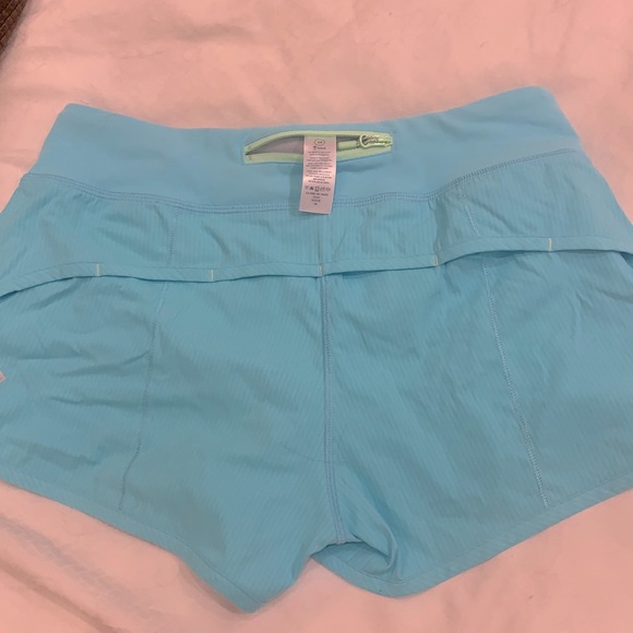 IVIVVA SPEED STRIPED SHORTS